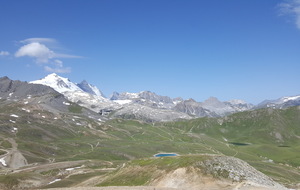 Vue sur le lac de l'Ouillette à l'arrivée du téléphérique.