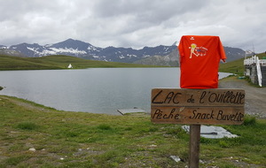 France Adot 01 est également présent.